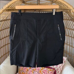 Athleta Trekkie North Mid Rise Bermuda Short